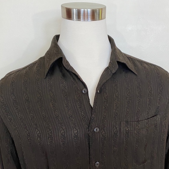 Men’s Liz Claiborne Long Sleeved Shirt - Picture 2 of 5